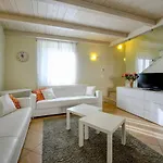 Casa Della Romantica * Манерба-дель-Гарда