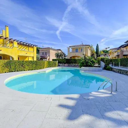 Casa Della Romantica Apartment Manerba del Garda