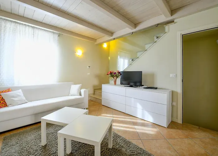Casa Della Romantica Apartment Manerba del Garda